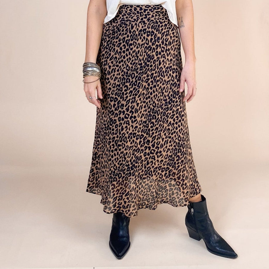 SERENA A Line High Waisted Midi Skirt in Leopard Print