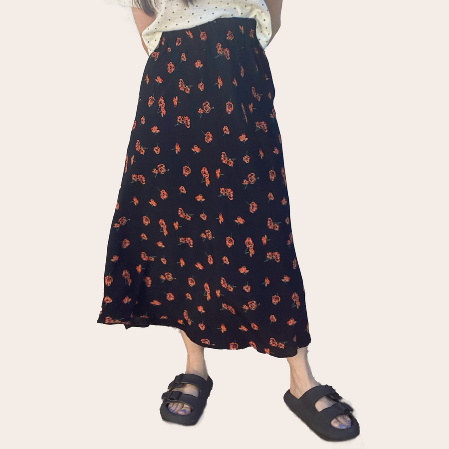 SERENA A-Line High Waisted Midi Skirt in Poppy print