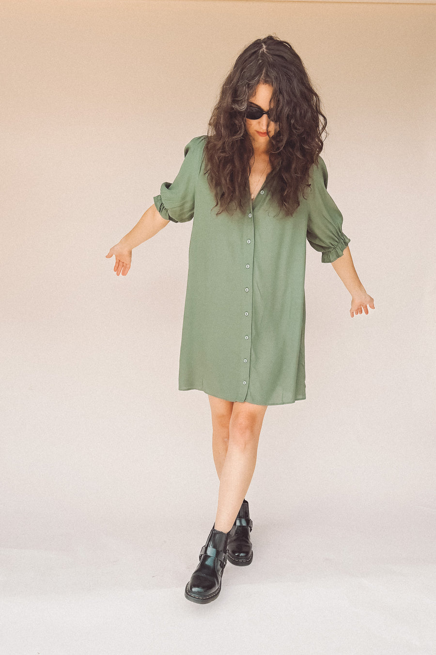 TARYN Mini Shirtdress in green SOLID