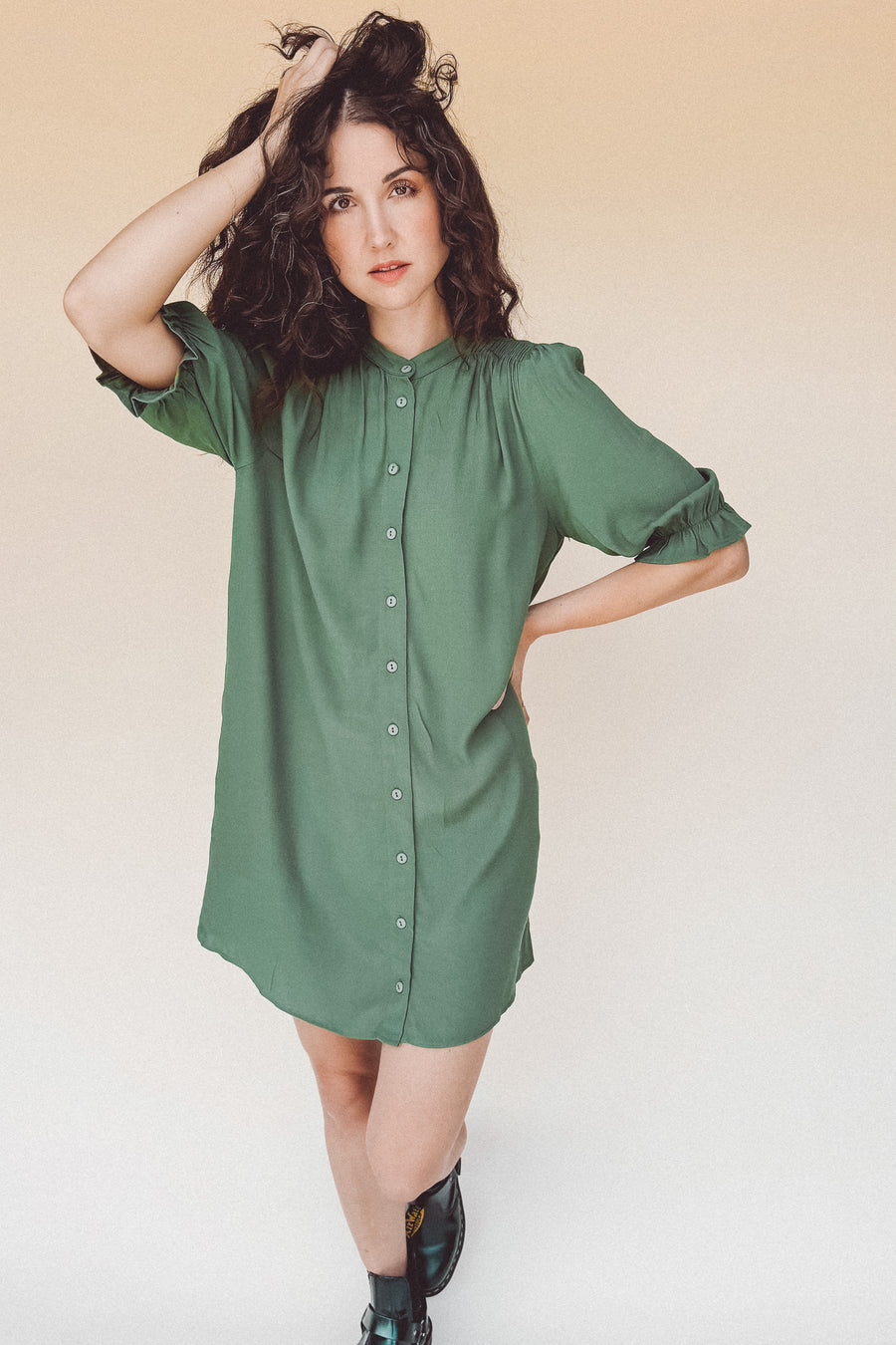 TARYN Mini Shirtdress in green SOLID